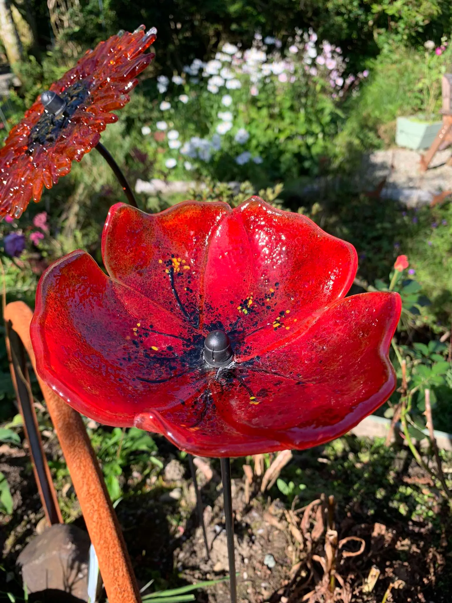 Red poppy garden flower stake - Image 3