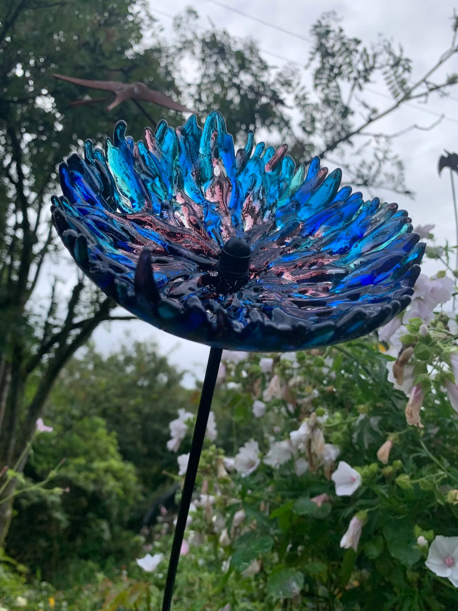 Blue cornflower garden flower stake, garden sculpture - Image 6
