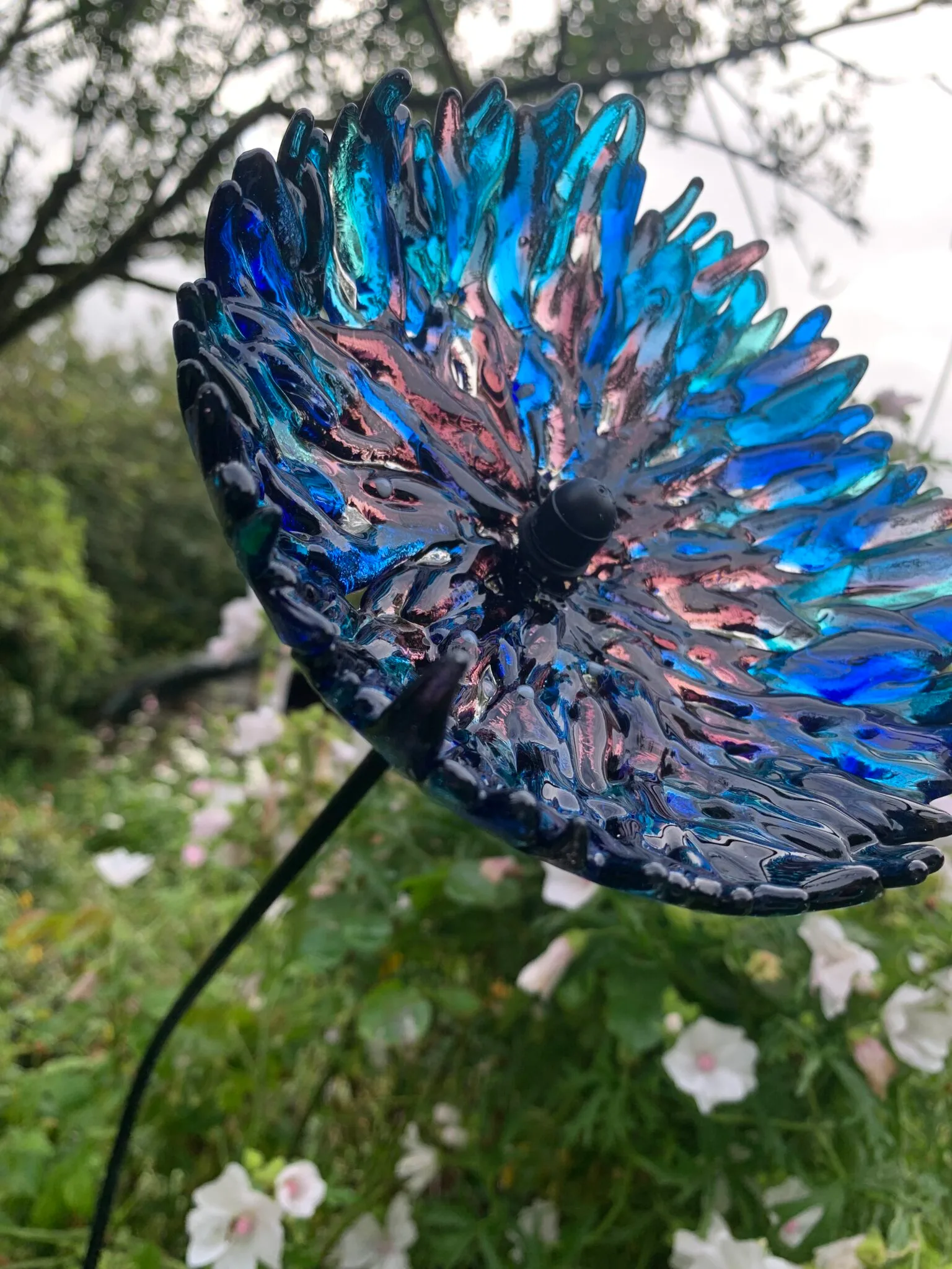Blue cornflower garden flower stake, garden sculpture - Image 5