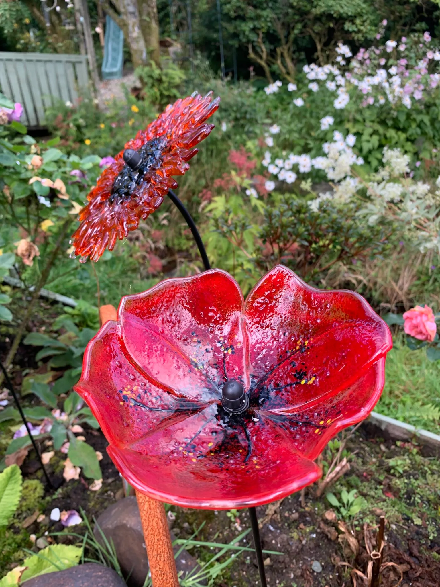 Red poppy garden flower stake - Image 12