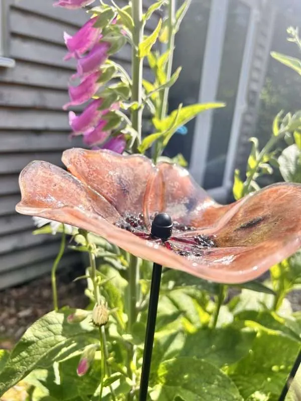 Pink poppy garden stake, sculpture fused glass - Image 4