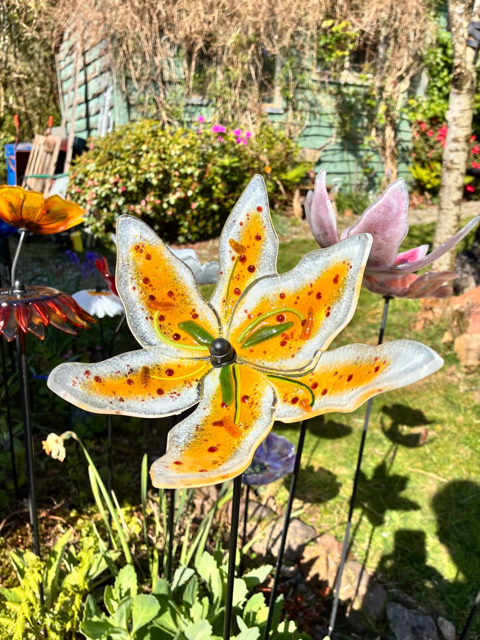 Tiger Lily Garden Stake, fused glass garden sculpture - Image 6