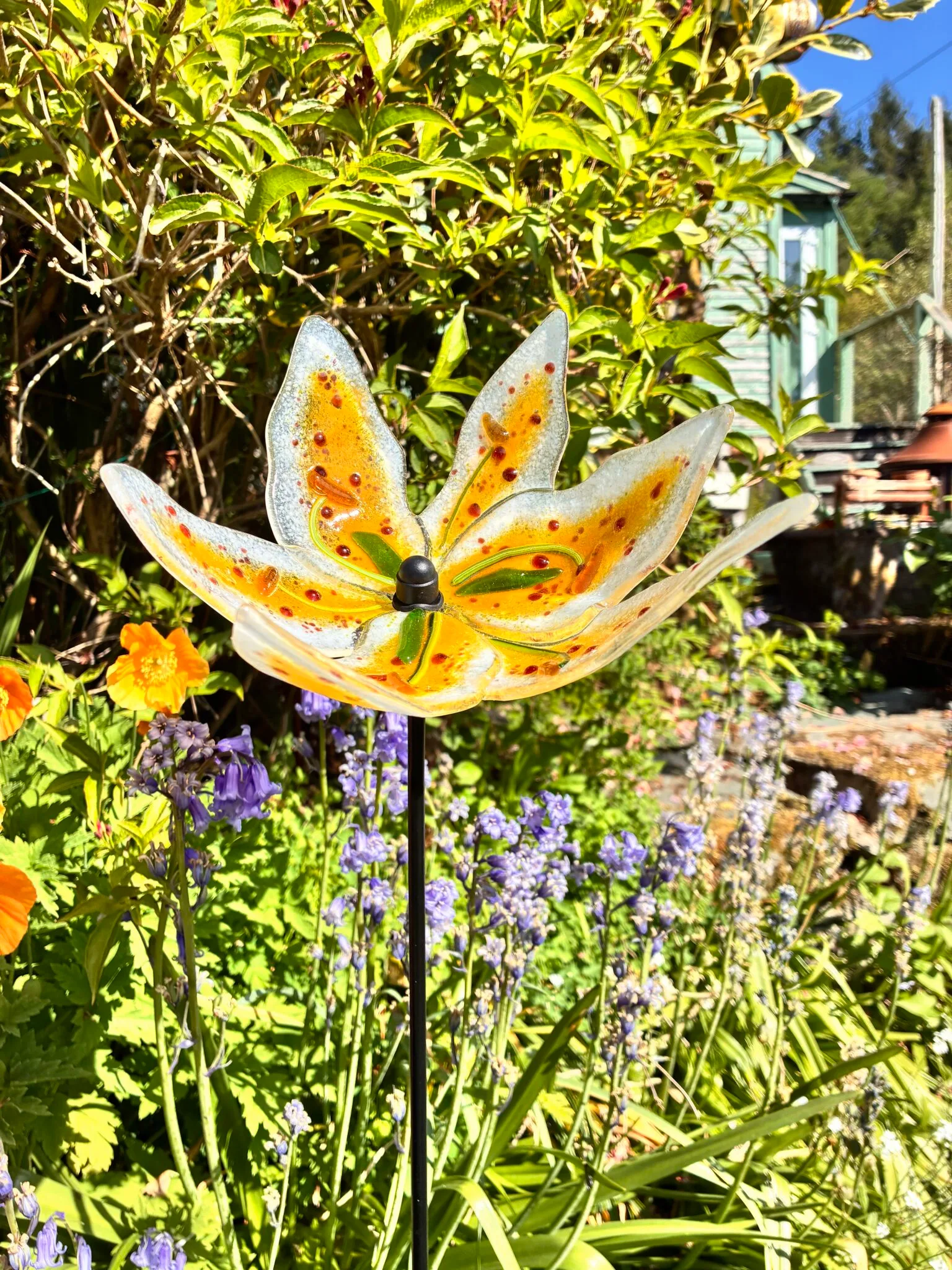 Tiger Lily Garden Stake, fused glass garden sculpture - Image 2