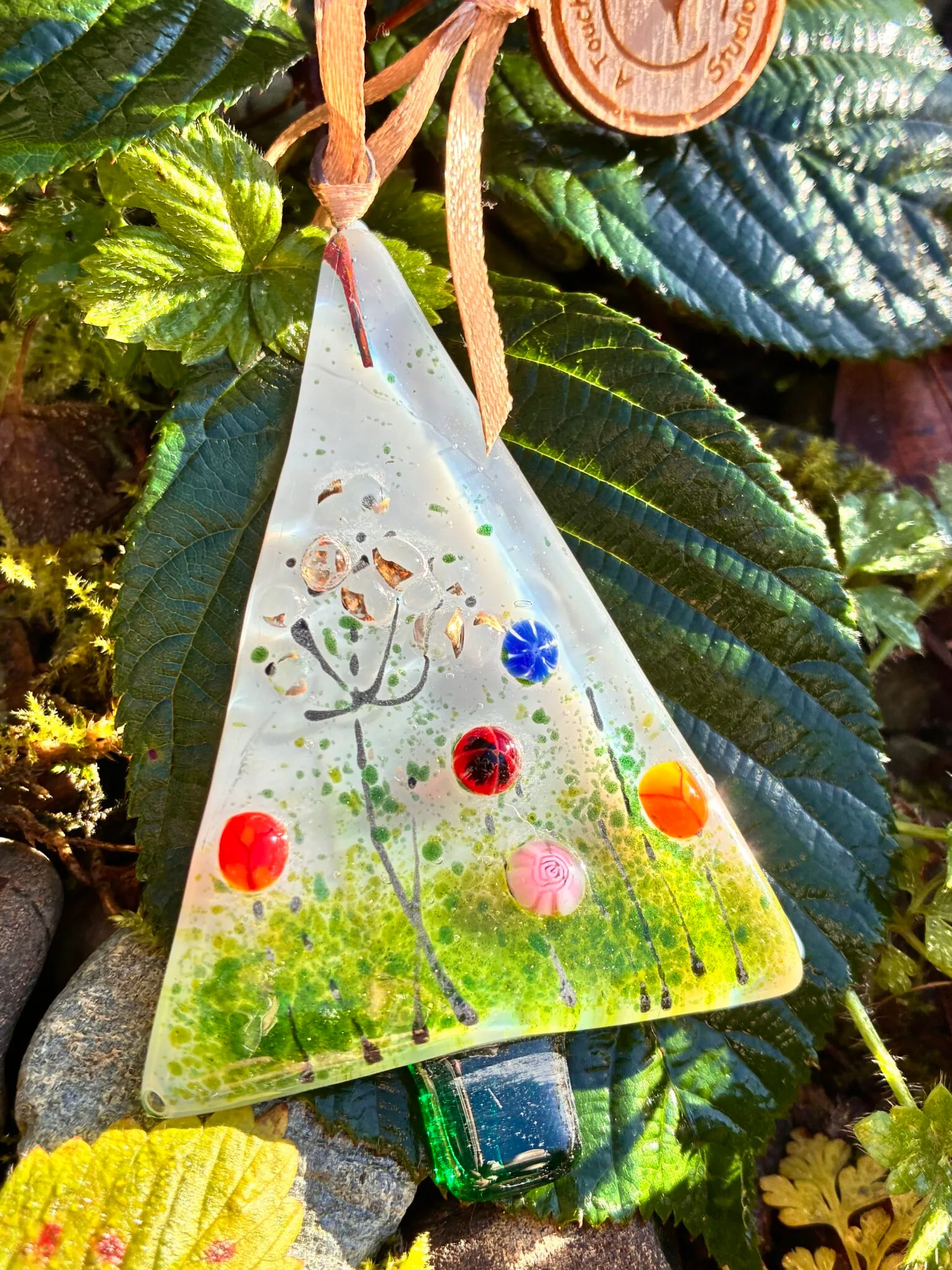 Fused glass Christmas tree with wild Folwers detail - Image 2