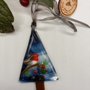 Fused glass christmas tree, in a snowy blue setting with little Robin in the snow, tree decoration