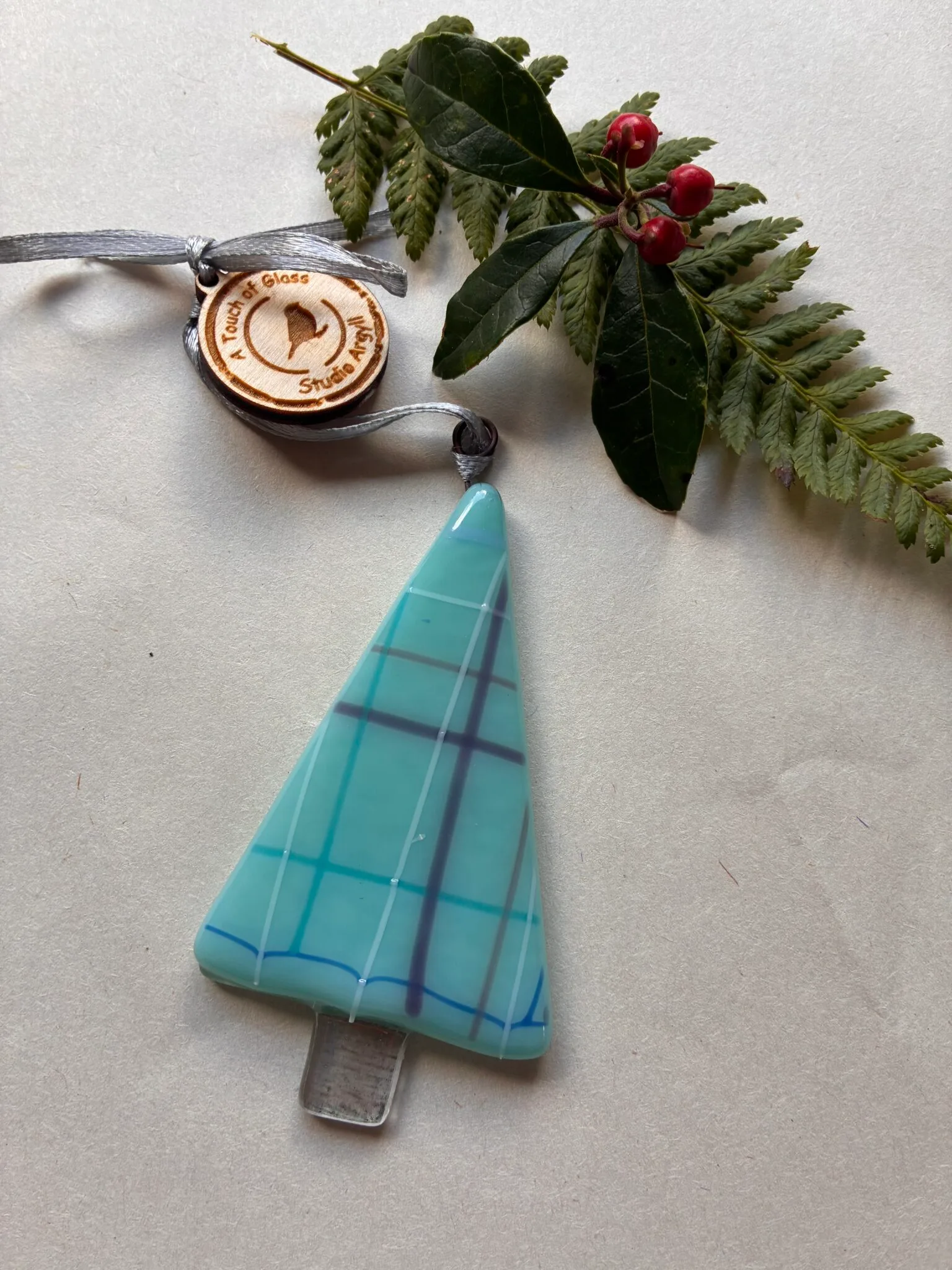 Fused glass , spirit  of Argyll tartan christmas tree - Image 4
